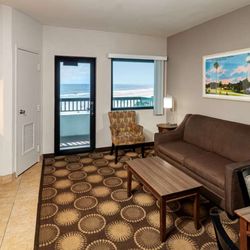 Best Western New Smyrna Beach Hotel & Suites - 2 Double Bed Suite