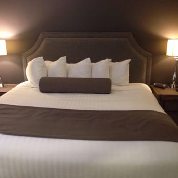 Willow Bend Motel & Restaurant - Deluxe king size bed room - Hotels Near Me - Truro, Nova Scotia Willow Bend Motel & Restaurant - Deluxe king size bed room - Hotels Near Me - Truro, Nova Scotia