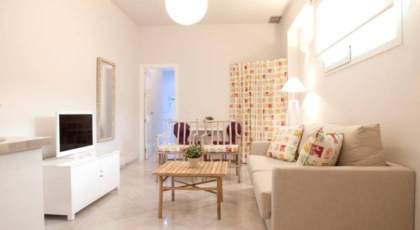 Suites Sevilla Plaza