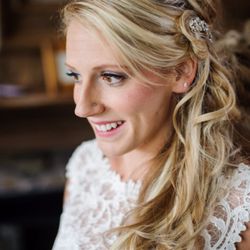 Be.you.tiful Hair and Makeup Designs By Meghan Moore