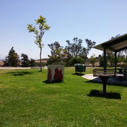 Bay Terraces Community & Senior Center - Nice spot to chill.
