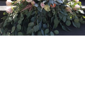 Huyen Flowers - Florists Near Me Huyen Flowers - Florists Near Me
