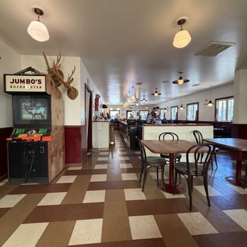 Jumbo's Win Win - Burgers Near Me - Philo, California