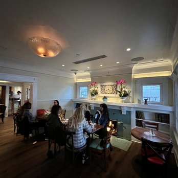 Urth Caffe - Interior - Coffee & Tea Near Me - Laguna Beach, California Urth Caffe - Interior - Coffee & Tea Near Me - Laguna Beach, California