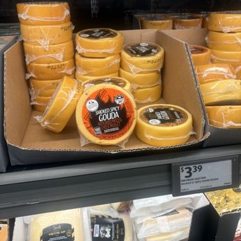 ALDI - Smoked spicy Gouda - Grocery Near Me - Gilbert, Arizona