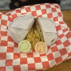 Antigua Cafe - Mixto Patacon with salsa rosada, salsa verde