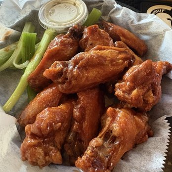 The Wild Goose Bar & Grill - Wings 10pc - Sports Bars Near Me - Chicago, Illinois The Wild Goose Bar & Grill - Wings 10pc - Sports Bars Near Me - Chicago, Illinois