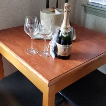 Beachcomber Motel - Cheers! - Hotels Near Me - Fort Bragg, California