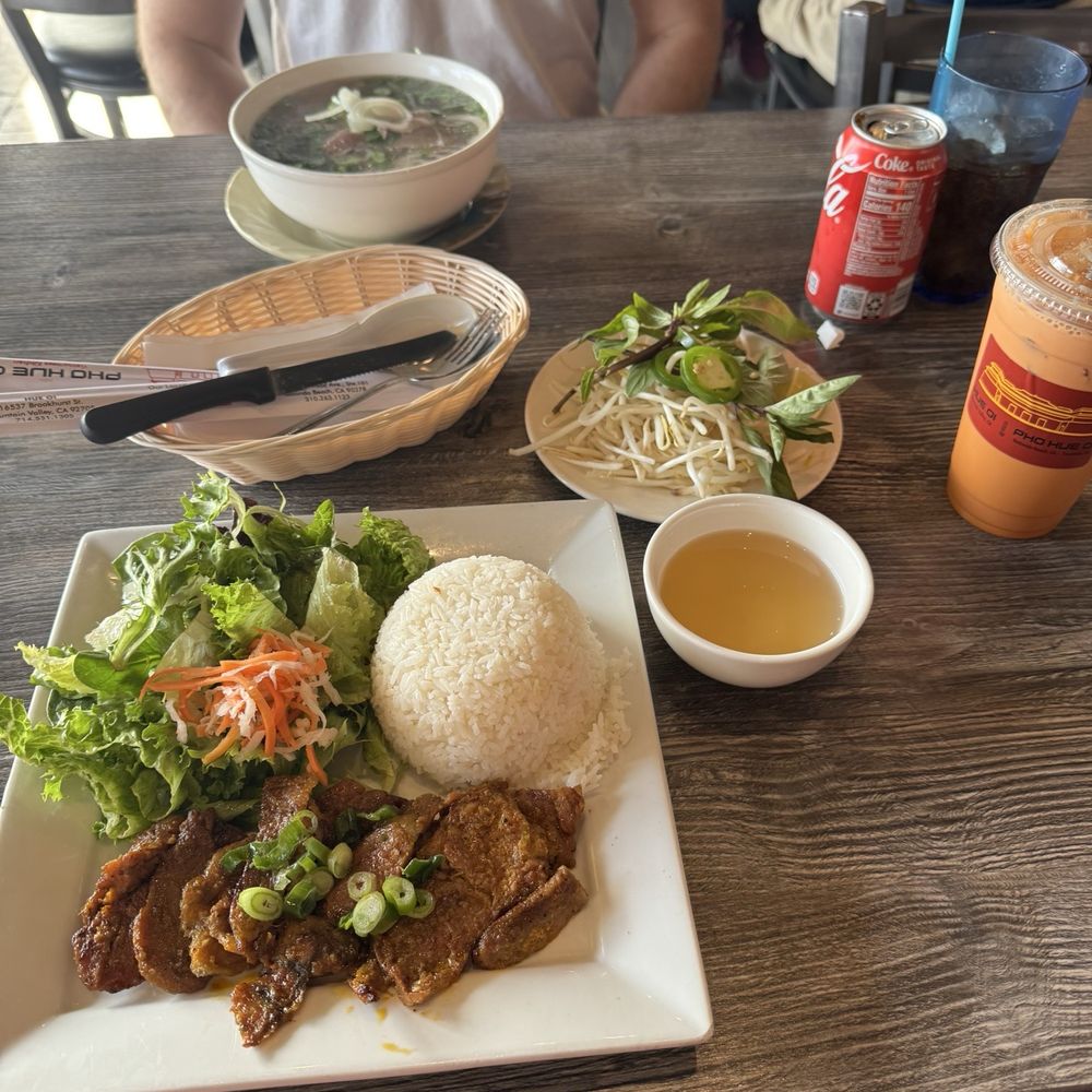 Pho Hue Oi - C6 Com Heo Nuong (Rice with Grilled Pork) - Vietnamese Near Me - Redondo Beach, California Pho Hue Oi - C6 Com Heo Nuong (Rice with Grilled Pork) - Vietnamese Near Me - Redondo Beach, California