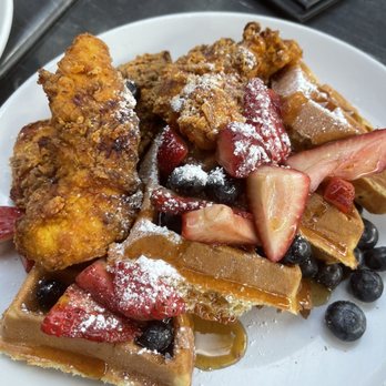 Palace Bar - Chicken and waffles - Gay Bars Near Me - Miami Beach, Florida