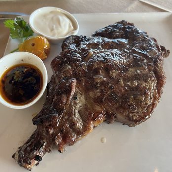 Queensview Steakhouse - 28 day prime rib - Steakhouses Near Me - Long Beach, California