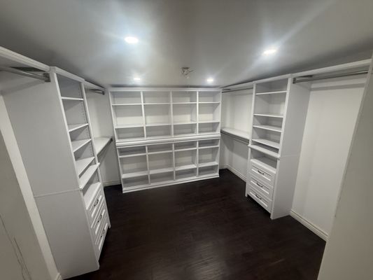 Closet Addition - Running out of closet space? We can fix that!

Benjamin Construction can turn unused space into a beautiful, functional closet that looks like it was always part of your home. From framing and drywall to doors, trim, shelving, and finishing touches, we handle the transformation from start to finish.

More storage. Better organization. A space built around your needs.

Contact Benjamin Construction today for a free estimate!

🇺🇸 Veteran Owned & Operated