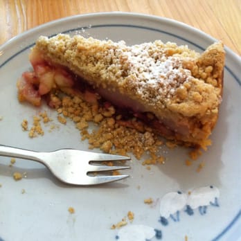 Gloagburn Farm Shop - Pear apple and cranberry crumble - Desserts Near Me - Perth, PKN