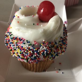 Casey's Cupcakes - Cupcakes Near Me - Riverside, California