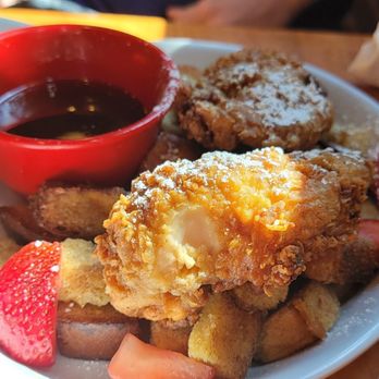 Ruby Sunshine Charlotte Southend - Chicken and French toast - Breakfast & Brunch Near Me - Charlotte, North Carolina Ruby Sunshine Charlotte Southend - Chicken and French toast - Breakfast & Brunch Near Me - Charlotte, North Carolina