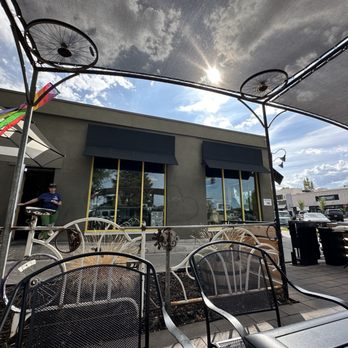 Atomic Biscuit - Outdoor Seating - Breakfast & Brunch Near Me - Salt Lake City, Utah Atomic Biscuit - Outdoor Seating - Breakfast & Brunch Near Me - Salt Lake City, Utah