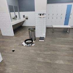 UFC GYM Midtown - The garbage is so crazy in this place you would think it's intentional