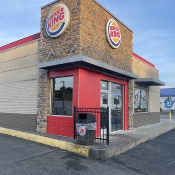 Burger King - the front of the building - Burgers Near Me - Shelbyville, Tennessee Burger King - the front of the building - Burgers Near Me - Shelbyville, Tennessee
