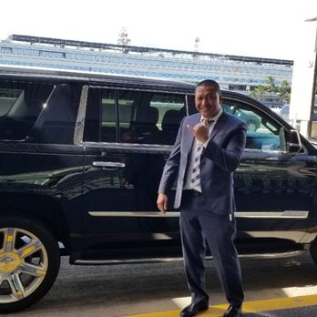 Luxor Transportation Hawaii - Our driver Fred dropping us off at the airport to finish our vacation in Waikiki. - Limos Near Me - Honolulu, Hawaii Luxor Transportation Hawaii - Our driver Fred dropping us off at the airport to finish our vacation in Waikiki. - Limos Near Me - Honolulu, Hawaii