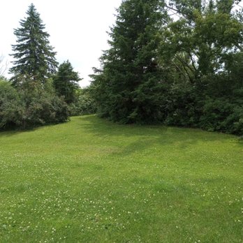 Parkhaven Whitehaven / George C Brown Park - Open green space with lots of trees for some shade. - Parks Near Me - Ottawa, Ontario Parkhaven Whitehaven / George C Brown Park - Open green space with lots of trees for some shade. - Parks Near Me - Ottawa, Ontario