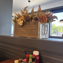 Old Town Station Restaurant - Decor