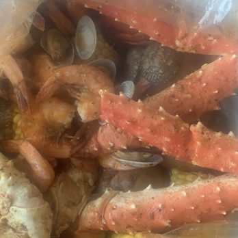Captain Crab - M10. King Crab Legs M2. Shrimp No Head M9. Black Mussel S1. Corn on the Cob S2. Potato M11. Lobster Tail M7. Manila Clams - Seafood Near Me - Stockton, California