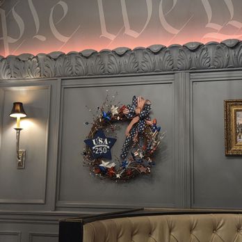 The George on Washington St - Cute decor - American Near Me - Providence, Rhode Island The George on Washington St - Cute decor - American Near Me - Providence, Rhode Island