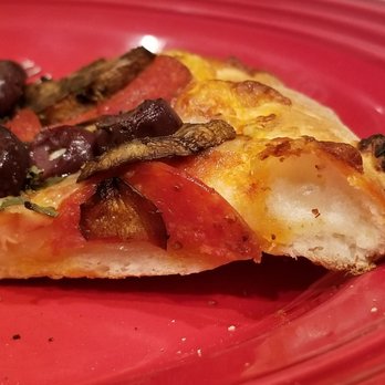 Papa Pizza Pie - Look at that crust ... not too thick, not too thin - Pizza Near Me - Glendora, California Papa Pizza Pie - Look at that crust ... not too thick, not too thin - Pizza Near Me - Glendora, California