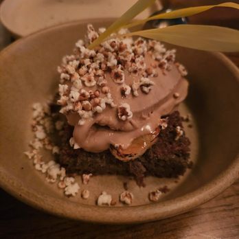 Daisy - PAN DE ELOTE Y HELADO DE PLáTANO - Cocktail Bars Near Me - Los Angeles, California