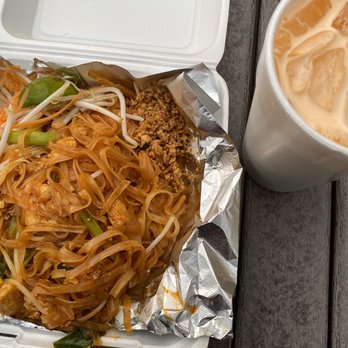 Thai Lotus - Chicken Pad Thai and Thai tea - Thai Near Me - Corona, California Thai Lotus - Chicken Pad Thai and Thai tea - Thai Near Me - Corona, California