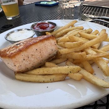 Leunig's Bistro - Salmon and Frites - French Near Me - Burlington, Vermont Leunig's Bistro - Salmon and Frites - French Near Me - Burlington, Vermont