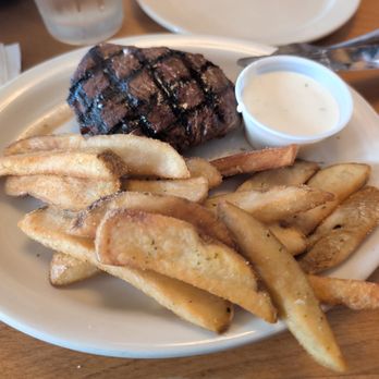 Texas Roadhouse - 6 oz sirloin - American Near Me - Kenosha, Wisconsin Texas Roadhouse - 6 oz sirloin - American Near Me - Kenosha, Wisconsin