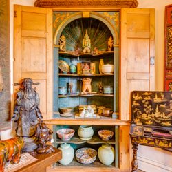 Sarkisian's Rugs & Fine Art