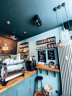 THE FRIDAY Cupping Room by null