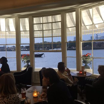 Trafalgar Tavern - Indoor View - Pubs Near Me - London, XGL Trafalgar Tavern - Indoor View - Pubs Near Me - London, XGL