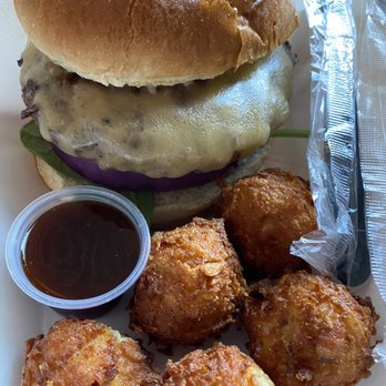 Farmhaus Cider Co. - Burger from Patty Matters - Cideries Near Me - Hudsonville, Michigan Farmhaus Cider Co. - Burger from Patty Matters - Cideries Near Me - Hudsonville, Michigan