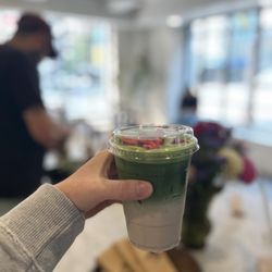 Jin Jin Matcha - Strawberry Matcha with Oat Milk