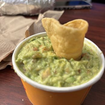 El Pollo Loco - Regular side of guac and chips... really good guac!! - Mexican Near Me - Lompoc, California El Pollo Loco - Regular side of guac and chips... really good guac!! - Mexican Near Me - Lompoc, California