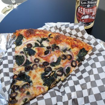 Graffiti pizza - Veggie (garlic, onion, spinach, olives) and Red Trolley Ale - Pizza Near Me - Oakland, California