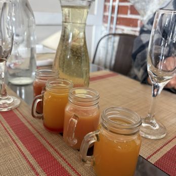 Bistro Punahele Tonnelier - Mimosa - Breakfast & Brunch Near Me - Oakley, California Bistro Punahele Tonnelier - Mimosa - Breakfast & Brunch Near Me - Oakley, California