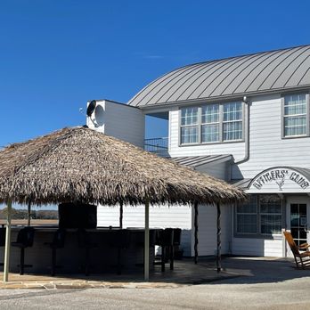 Hangar Hotel - Hotels Near Me - Fredericksburg, Texas Hangar Hotel - Hotels Near Me - Fredericksburg, Texas