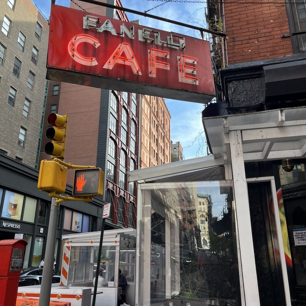 Fanelli's Cafe - American Near Me - New York, New York