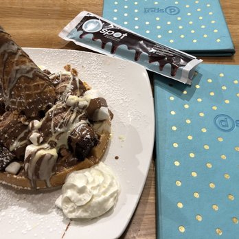D Spot Dessert Cafe - Desserts Near Me - Mississauga, Ontario