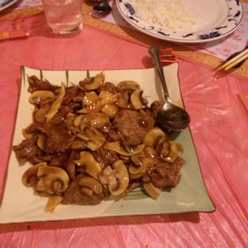 Golden Palace - Beef and mushrooms - Chinese Near Me - Newark, Delaware