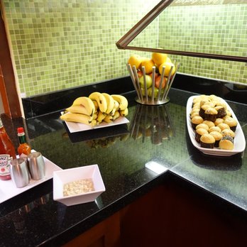 Hyatt Place Des Moines/Downtown - bananas, oranges, and apples - Hotels Near Me - Des Moines, Iowa Hyatt Place Des Moines/Downtown - bananas, oranges, and apples - Hotels Near Me - Des Moines, Iowa