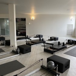 Lincoln Park Pilates - Reformer pilates studio