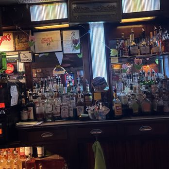Curnayns Tavern - Dive Bars Near Me - Cincinnati, Ohio Curnayns Tavern - Dive Bars Near Me - Cincinnati, Ohio