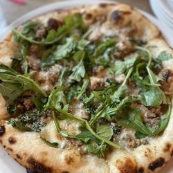 Merkin Vineyards Tasting Room & Osteria - Sausage pizza
