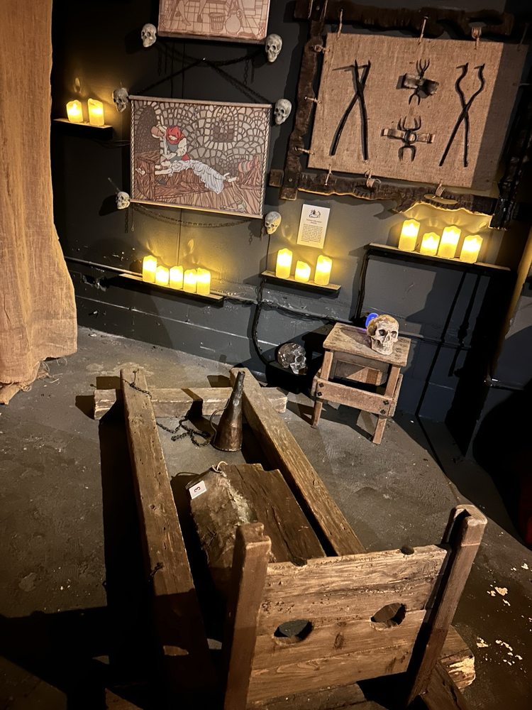 Social spots from Medieval Torture Museum Hollywood