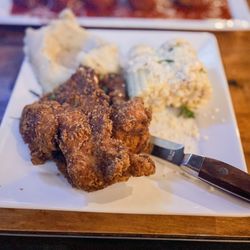 Boneyard Saloon & Kitchen